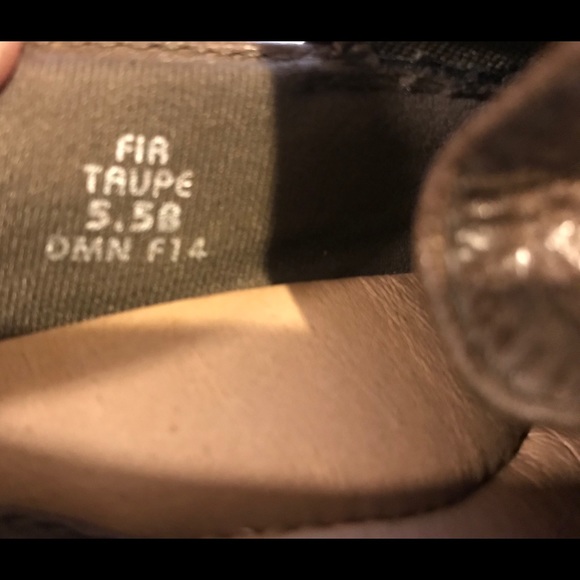 EARTH 5.5 Ergonomic Brown Distressed Ankle Shootie - Picture 6 of 6